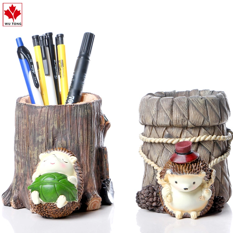 Resin Action Figure Pen Holder Office Decoraiton Hedgehog Pen Holder