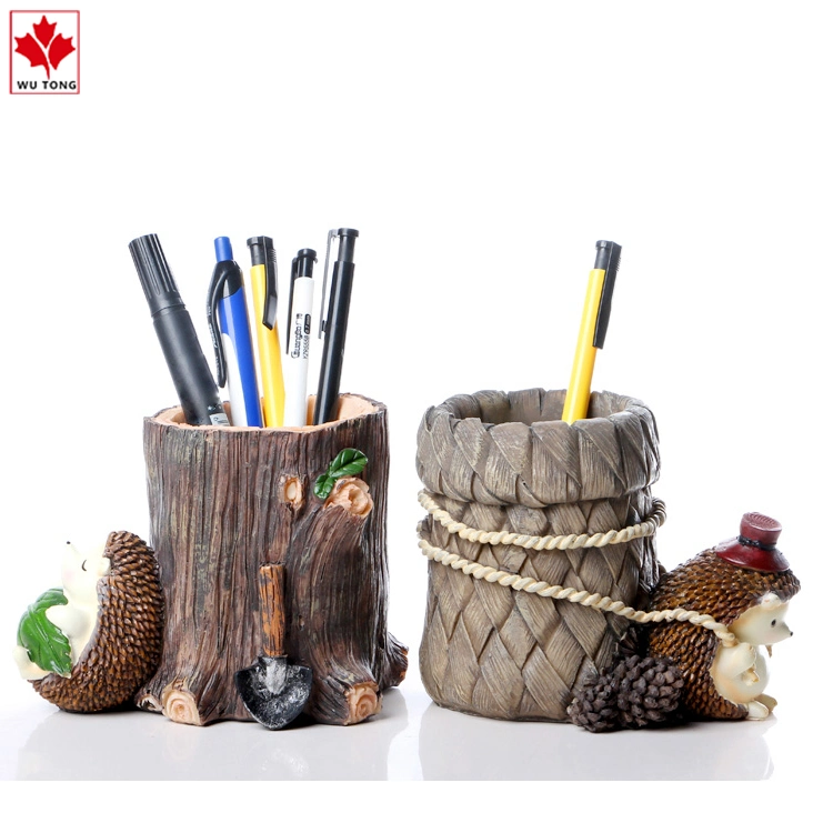 Resin Action Figure Pen Holder Office Decoraiton Hedgehog Pen Holder